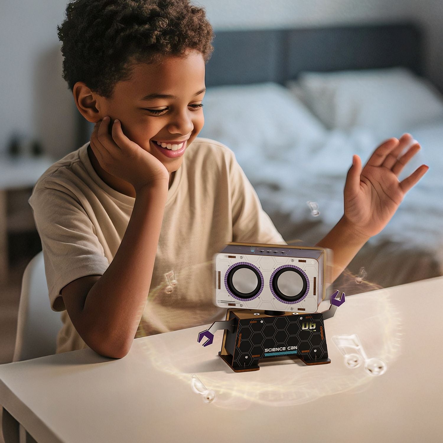 Mit Bewegung zur Musik: Die Roboter-Soundbox bewegt sich zur Musik. Einfach Feature aktivieren und der Kopf bewegt sich – um bis zu 30 Grad.